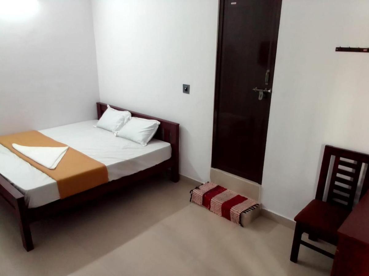 Hotel Emirates Residency Pudunagaram Exteriér fotografie